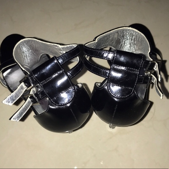 SOLD Manolo Blahnik Sexy Black Heels - Picture 3 of 4